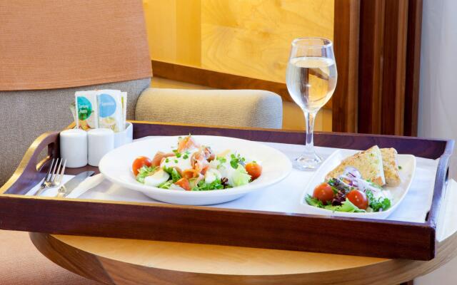 Holiday Inn Swindon by IHG
