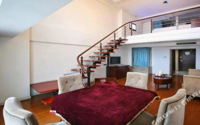 Yicheng Lanbowan Hotspring Holiday Hotel