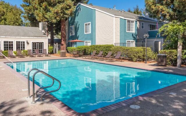 Global Luxury Suites in Downtown San Ramon
