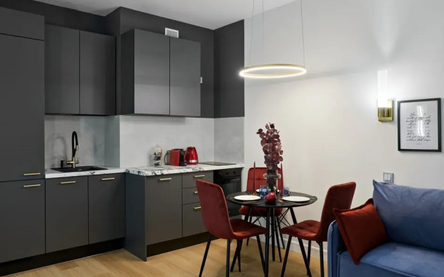 MyHomeYourHome на Тосина 6