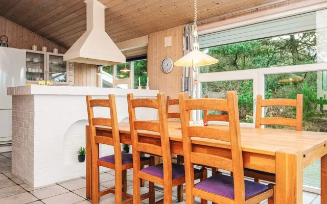 Secluded Holiday Home in Henne near Beach