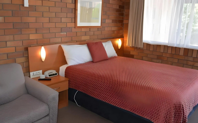 Peter Allen Motor Inn – Guest Rooms – Tenterfield