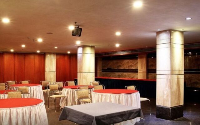 OYO 1764 Hotel Maruti Lodging