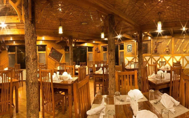 Hotel Heevan Retreat