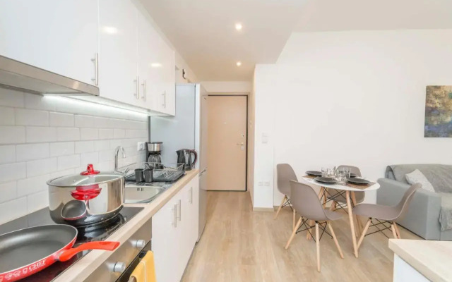 Modern flat in Central Athens #4