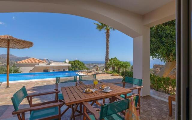 2 Bedroom Villa, Pool, Sea Views, Agios Nikolaos,