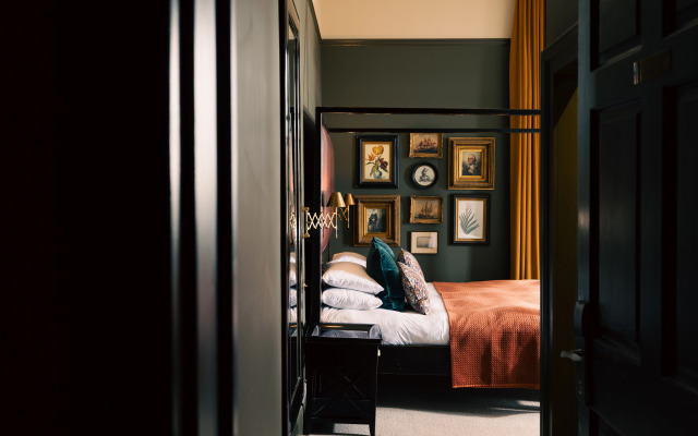 The Churchill Hotel