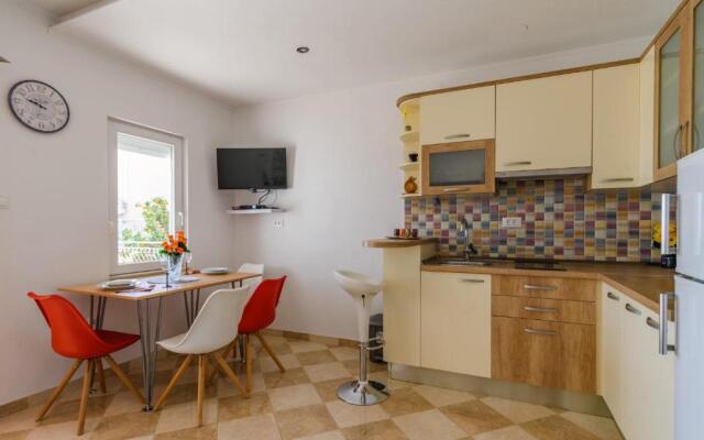 La Bodega Apartments