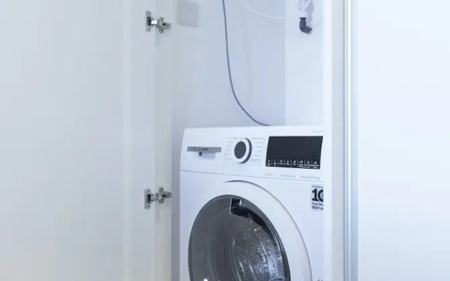 Top Studio With View-hosted by Sweetstay