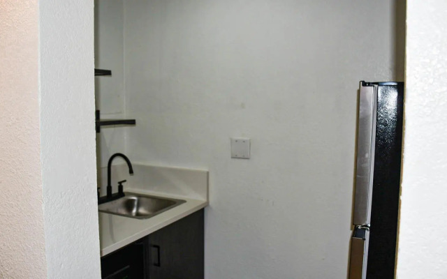 Studio 6 Grand Prairie, TX