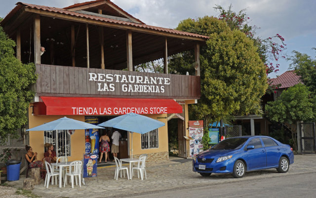 Hotel y Restaurante Las Gardenias