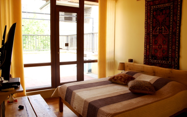 Silk Road Hotel