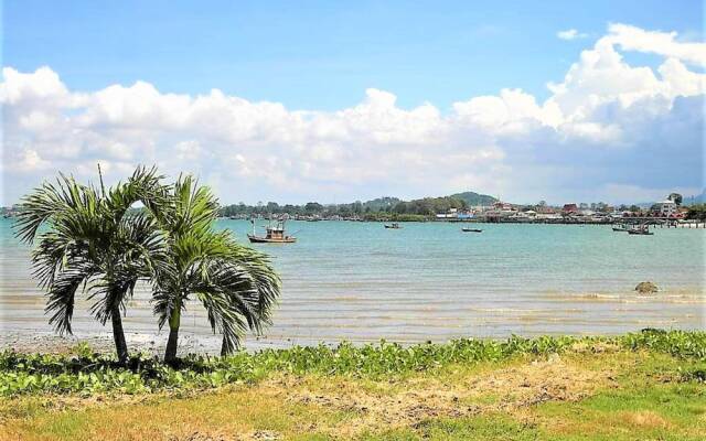 Bang Saray - Lake & Pool Views