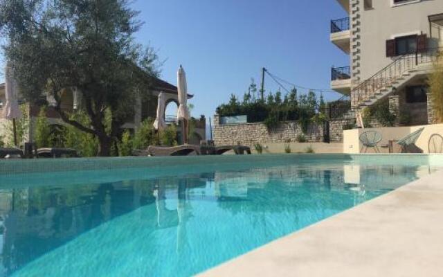 Venetiko Villas