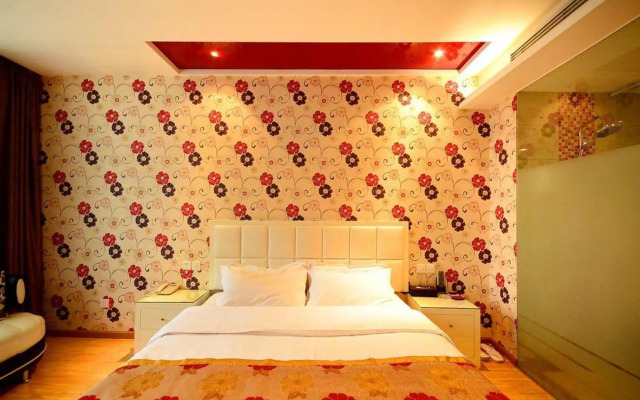 Huayuan Hotel (Wuhan Sports Center Subway Station)