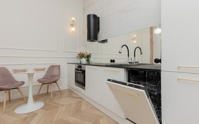 Studio Piotrkowska 37 by Renters