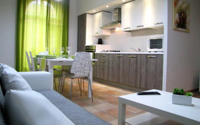 Delfino2 Casesicule, Nice Apartment with Balcony, Sand Beach at 70 mt, Wi-Fi
