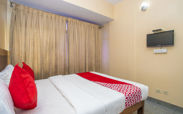 OYO 12965 Archana Comforts