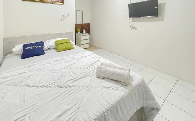 Urbanview Grey CSB Mall Cirebon – Guest Rooms – Cirebon