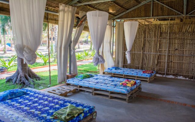 LongSon MuiNe Backpacker Paradise