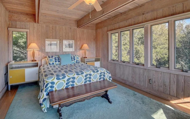 104 the Nautilus 5 Br Home by RedAwning