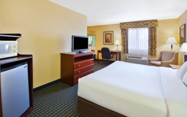 Quality Inn Marshall near I-69