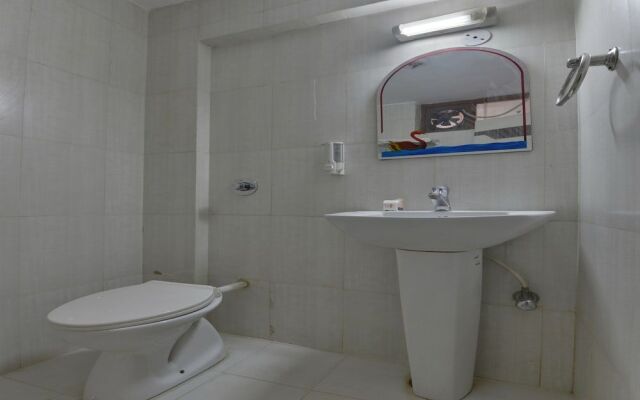 OYO 13346 Hotel A R Ganpati Plaza