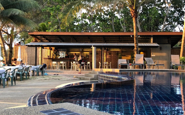 Noble House Beach Resort