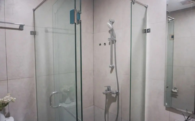 Modern Look Studio Apartment At Pollux Chadstone