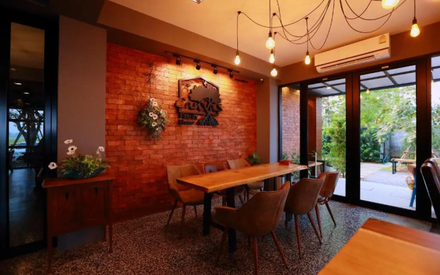 Canvas Family Home