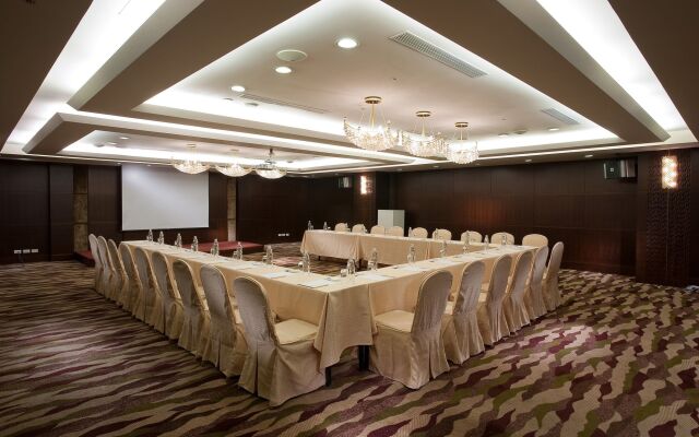 Queena Plaza Hotel Tainan