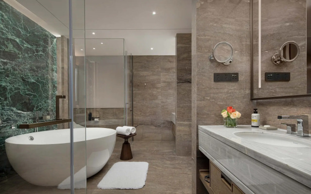 Pullman Huai'an Falcon