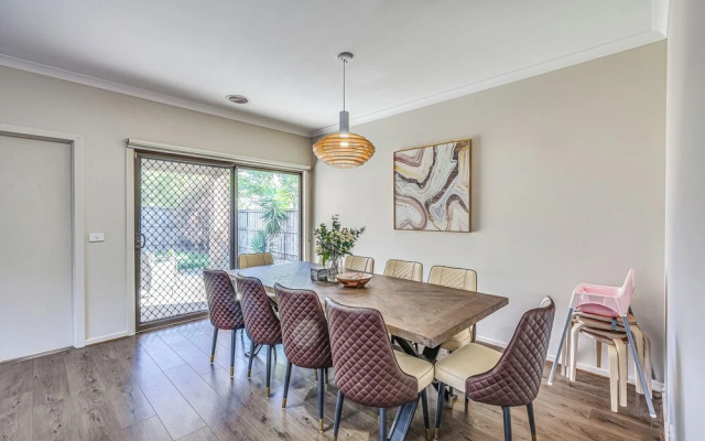 StayAU Pakenham 5 BRM Oasis Pet-friendly