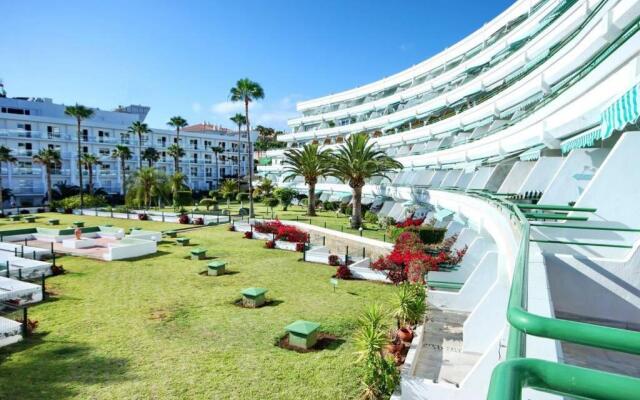 Studio in beachfront complex in El Duque area, Costa Adeje