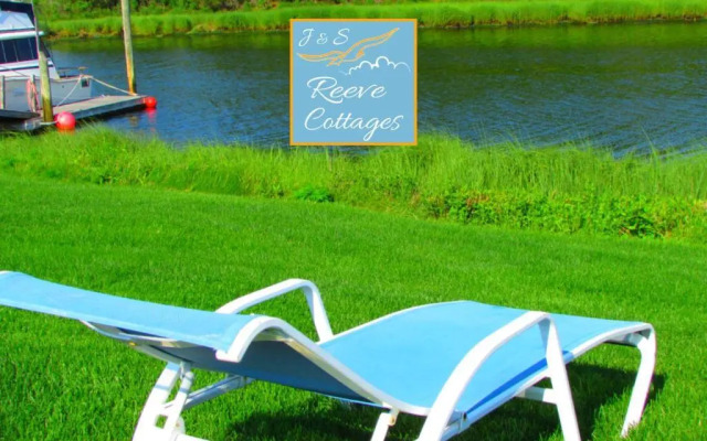 Premier Waterfront Cottage 2