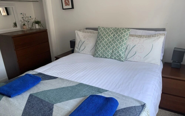 Smart 2 Bed Apartment Edinburgh City Centre Old To