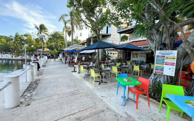 High-End Waterfront Condo Secrets Waters