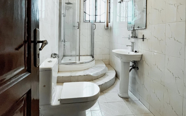 Aduk Guest House