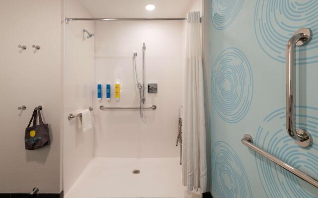 Tru By Hilton Phoenix Glendale Westgate, AZ