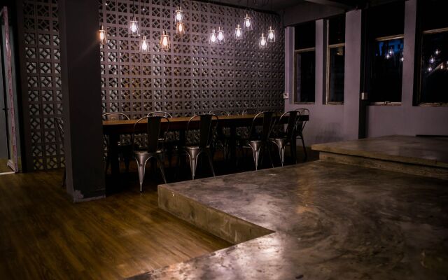 Silom SPACE Hostel