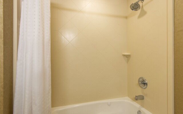 Holiday Inn Express & Suites Clovis