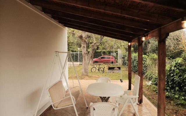 Seaside 5 Bedroom Spacious Villa close to airport