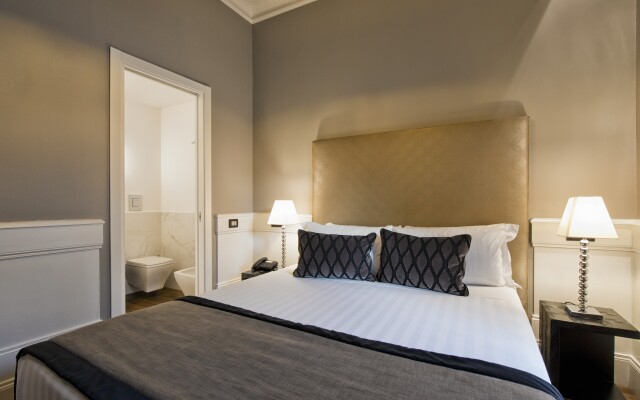 Hotel The Independent Suites