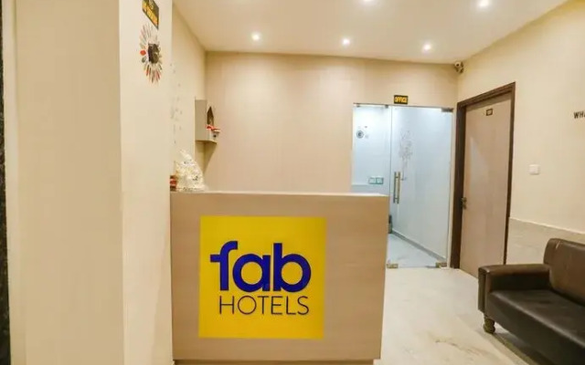 Fabhotel The Grand Suites