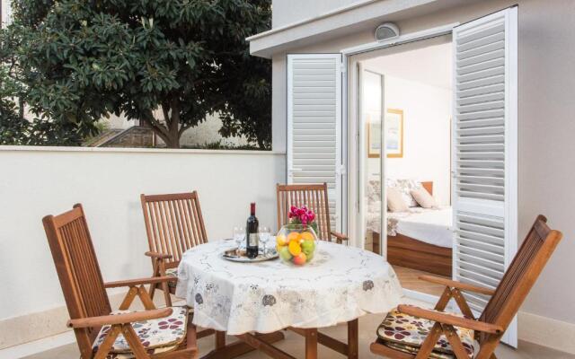 Apartments Gravosa
