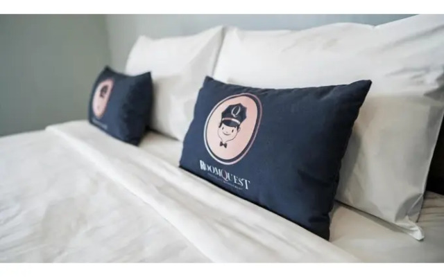 Roomquest Don Muang Airport