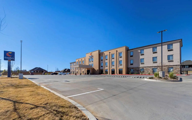 Comfort Inn & Suites Harrah