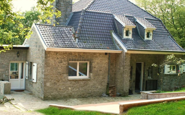 Eco Hilltop Home in Falaen