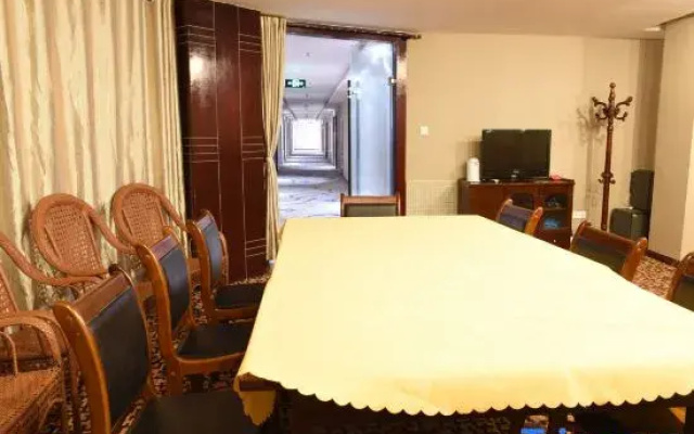 Li Ya Hotel