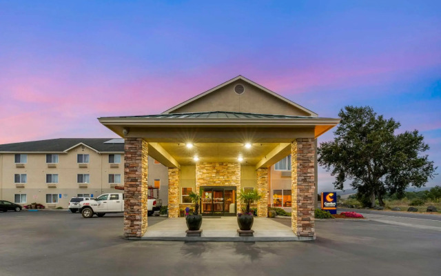 Comfort Inn & Suites Redwood Country